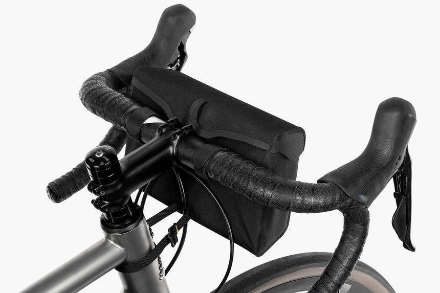 Image Racing Handlebar Mini Pack 2.5l | Apidura /// Triathlon Store