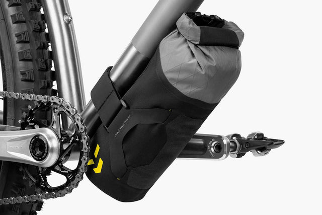 Image Backcountry Downtube Pack 1.8l | Apidura /// Triathlon Store