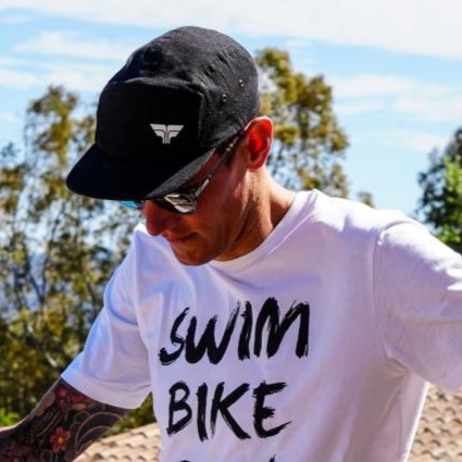 Image Casquette Triathlon Store Canva | Triathlon Store /// Triathlon Store