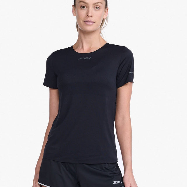 Image Teeshirt Light Speed Tech - Femme | 2xu /// Triathlon Store