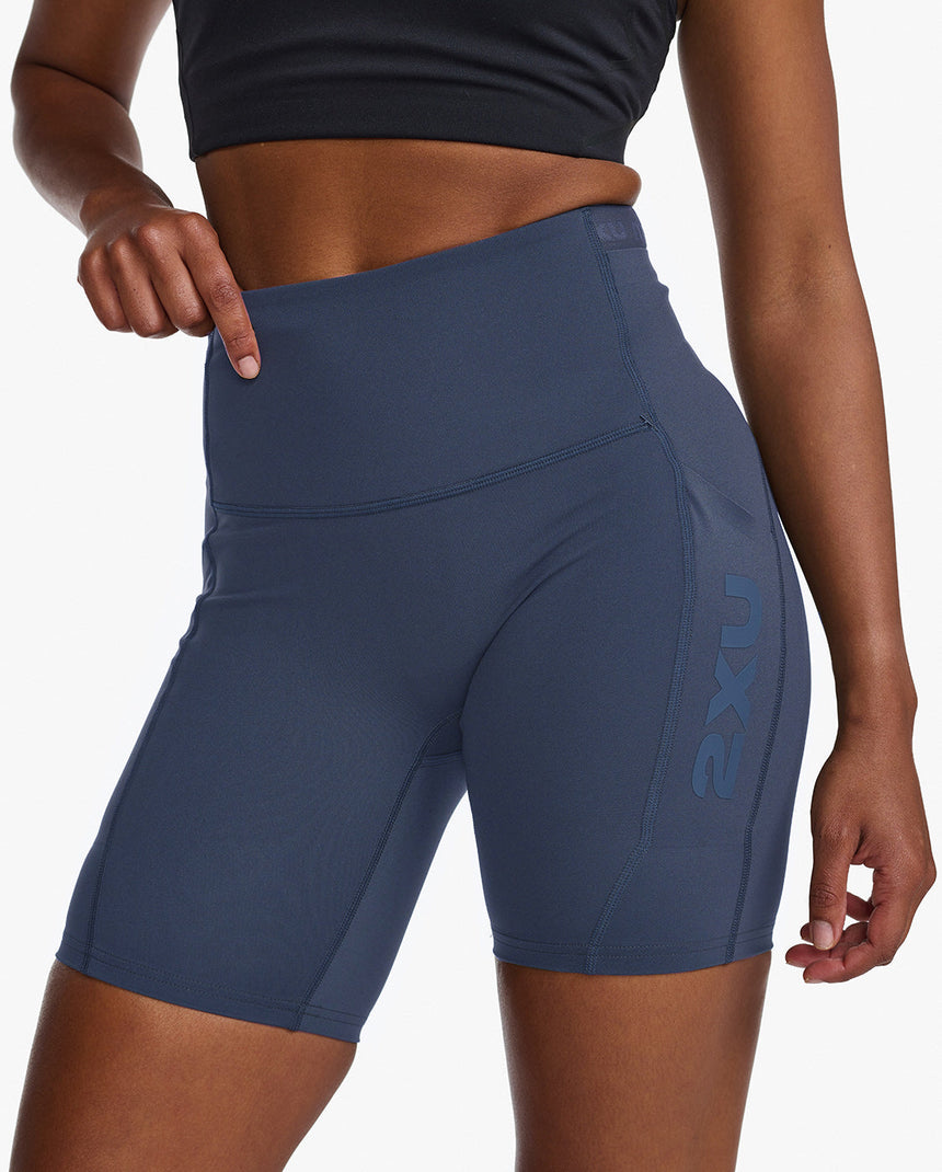 Image Form Stash Hirise Bike Shorts 2.0 - Femme | 2xu /// Triathlon Store